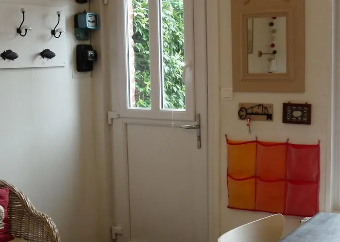 Les Cailloux Verts Etretat