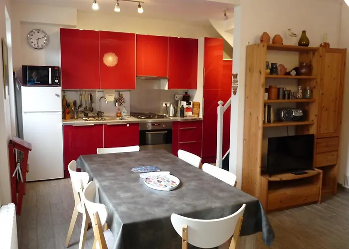 Les Cailloux Verts Holiday home *